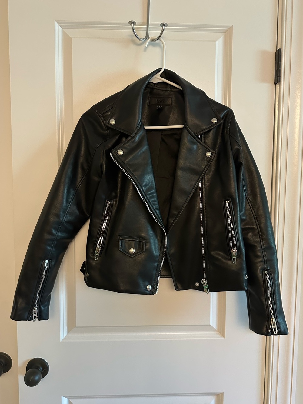 BlankNYC Black Faux Leather Cropped Moto Jacket Size Small